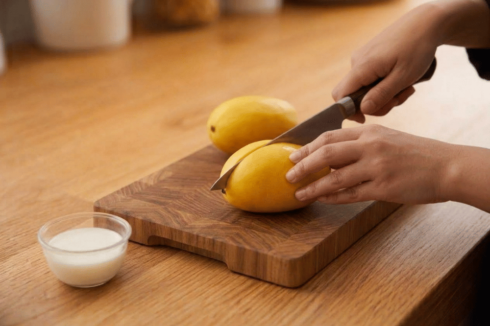 Cara membuat puree buah mangga