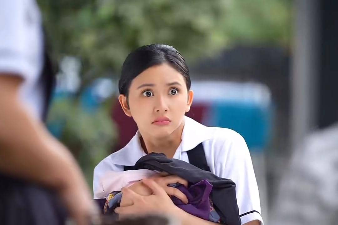 Adinda Azani sebagai pemain utama
