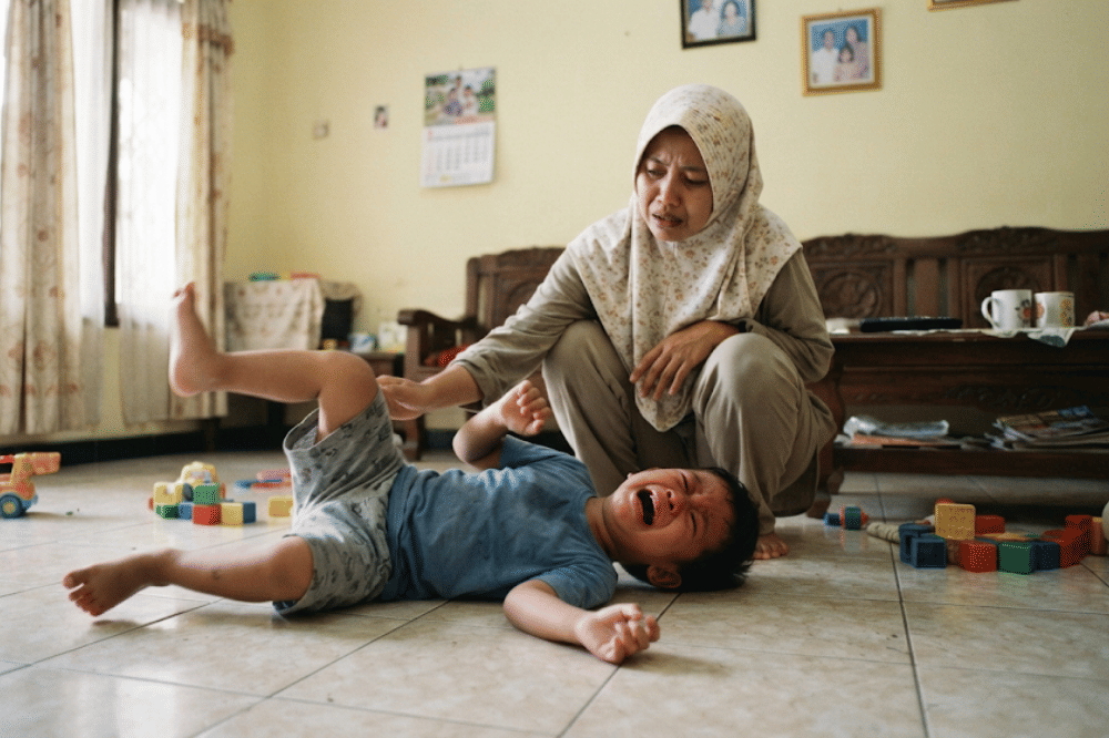Anak yang sedang tantrum