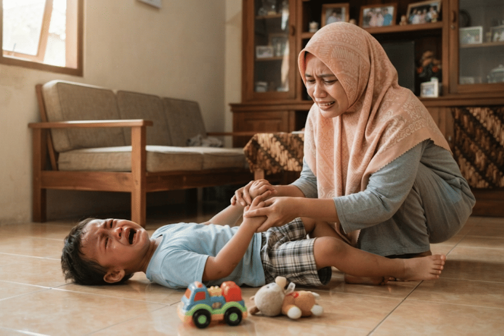 Anak yang disuruh berhenti bermain oleh orangtuanya