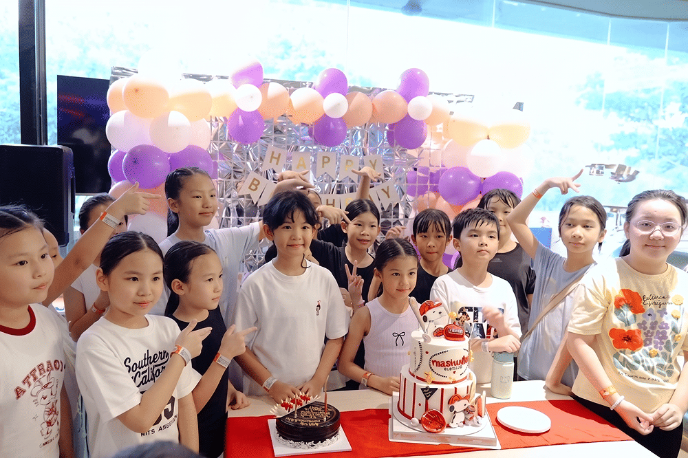 Momen Seru Ulang Tahun ke-10 Nastusha Olivia Alinskie