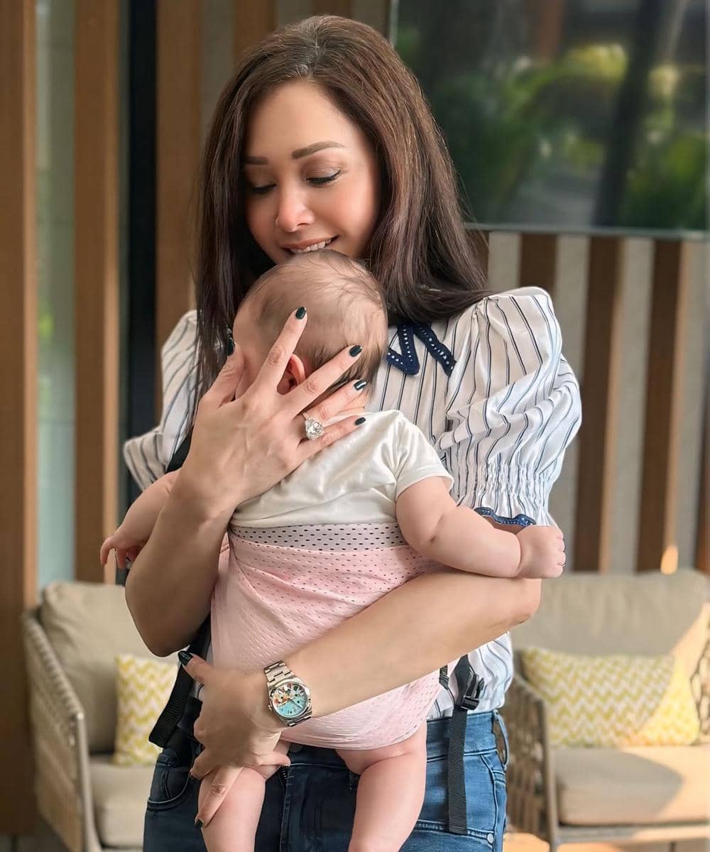 Baby Soso memiliki wajah campuran Al dan Alyssa