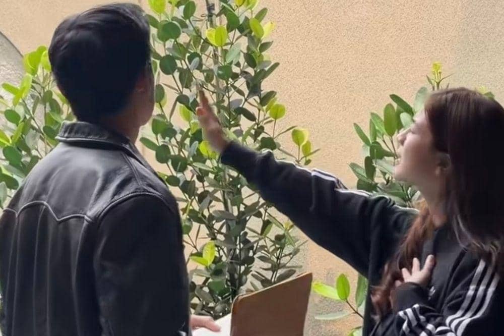 Felicya Angelista dan Hito Keliling Rumah Sambil Berdoa 4