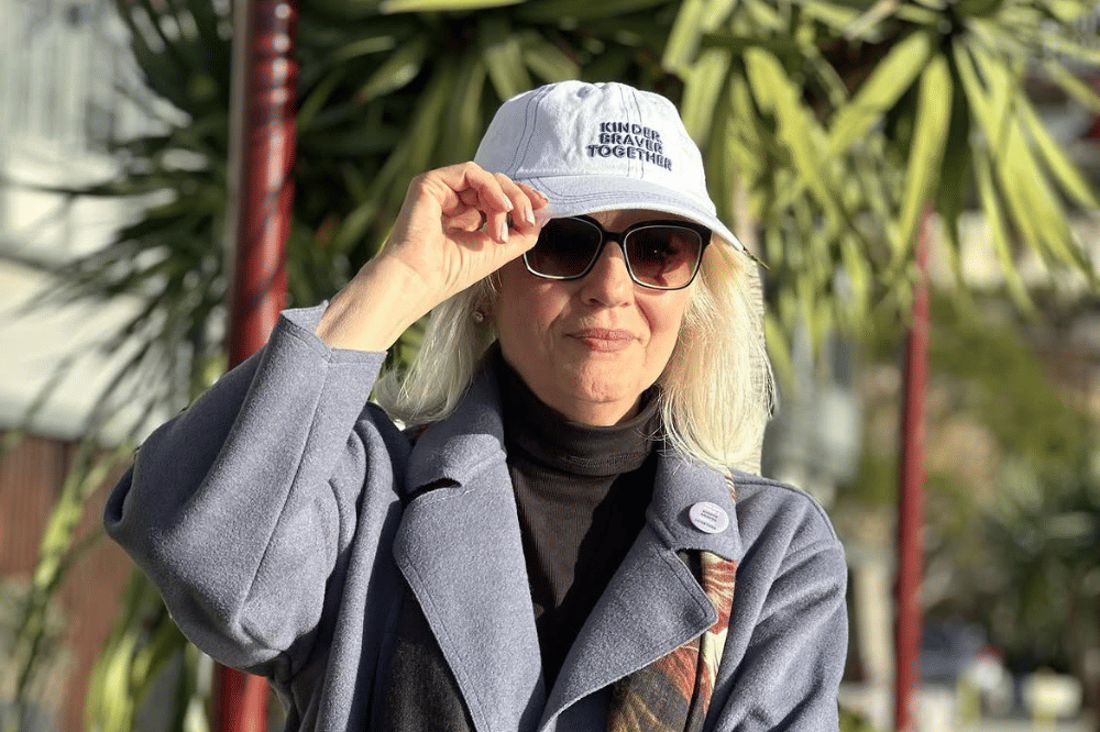 Cynthia ikut mendirikan Born This Way Foundation