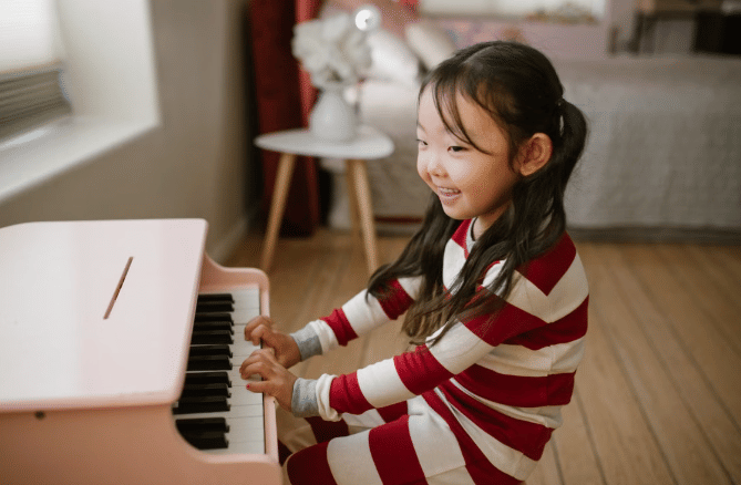 Manfaat menstimulasi anak lewat lagu sejak dini
