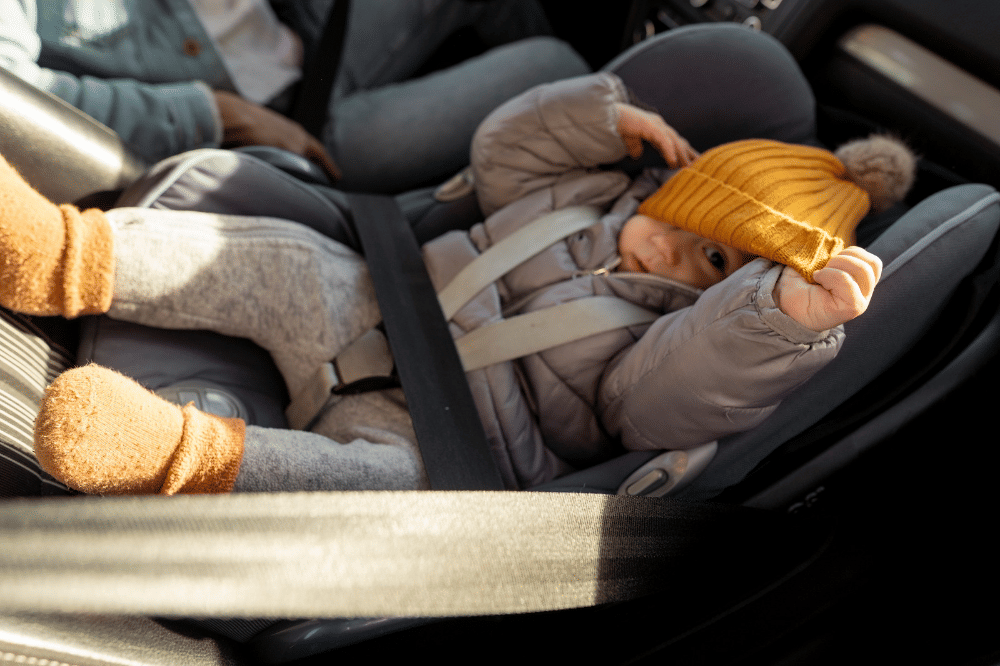 Umur Berapa Bayi Boleh Dibawa Bepergian?