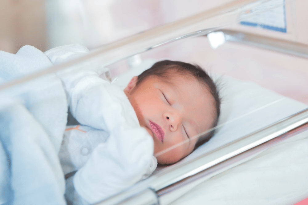 8 Batasan yang Perlu Diperhatikan saat Menjenguk Bayi Baru Lahir