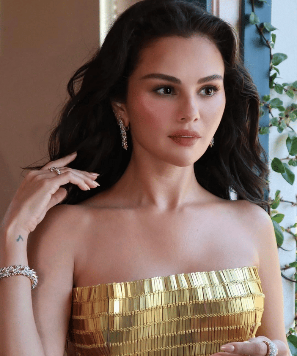 Makeup Flawless Deretan Selebriti di Emmy Awards (2)