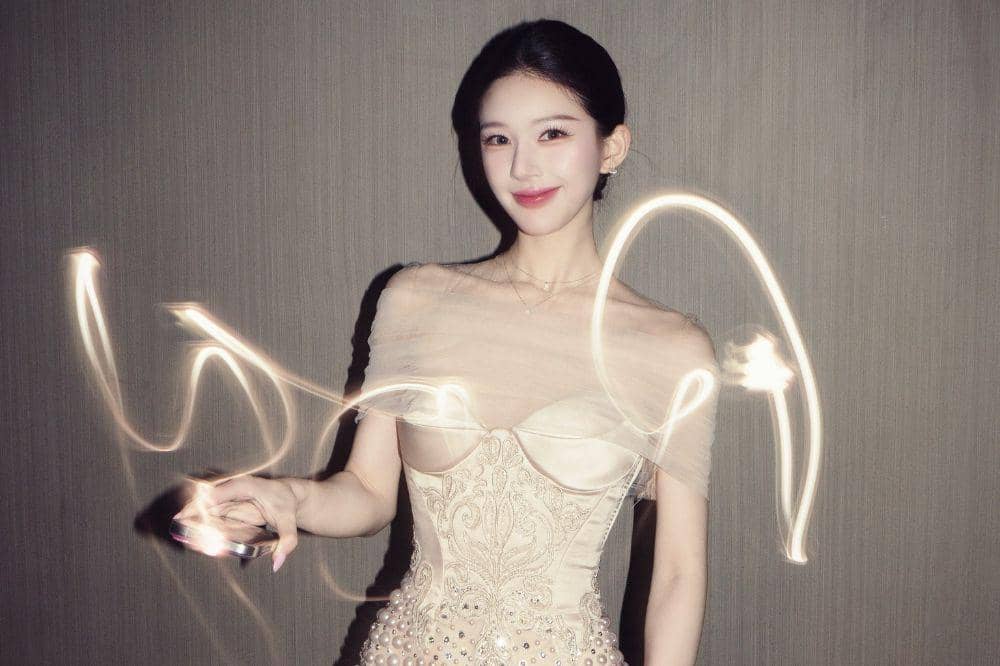 6 Perawatan Kulit Glass Skin ala Zhao Lusi, Ini Rahasianya!