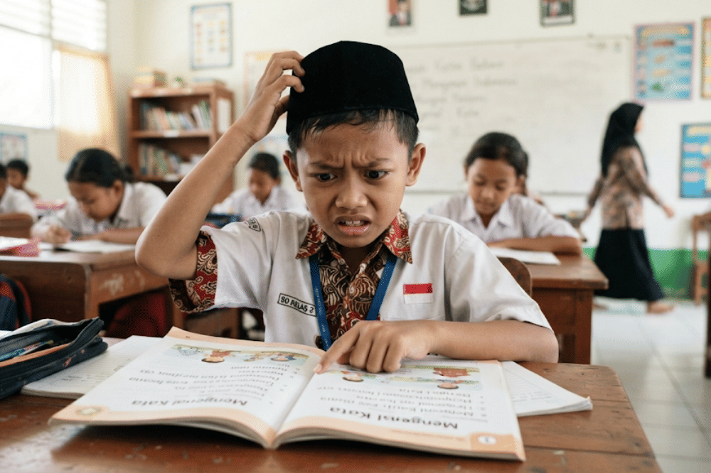 Anak Cerdas Sulit Membaca? Waspadai Gangguan Belajar Spesifik