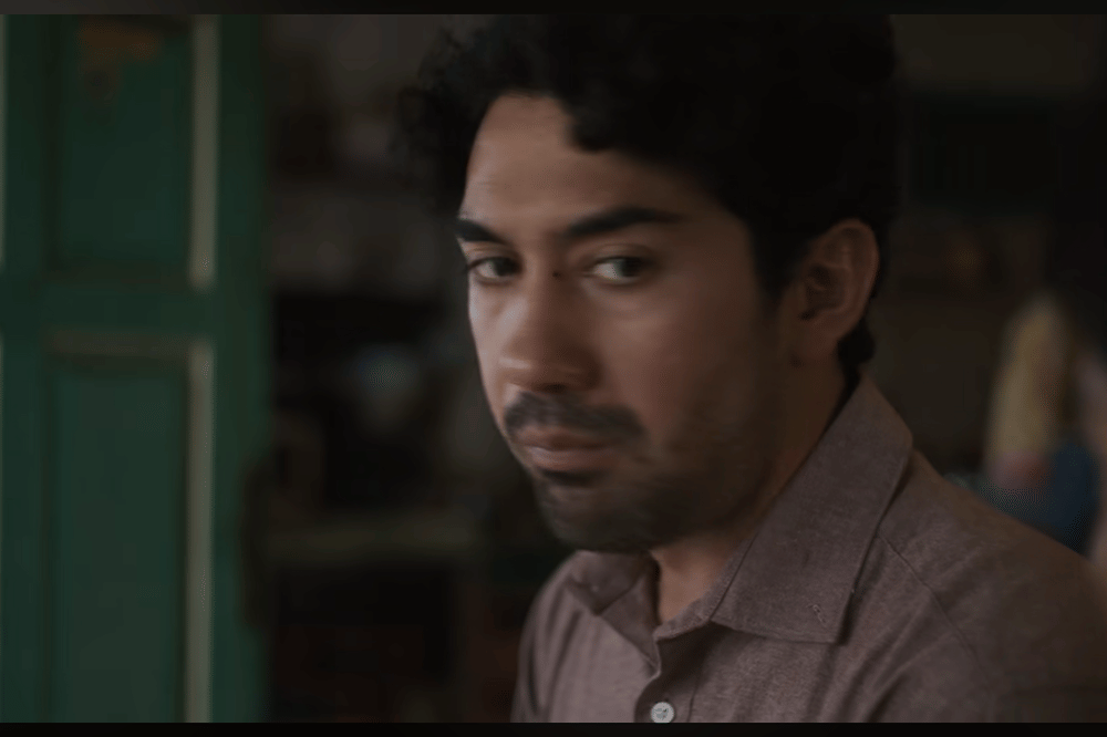 Reza Rahadian Akui Lebih Banyak Belajar soal Hubungan dari Biru Laut 
