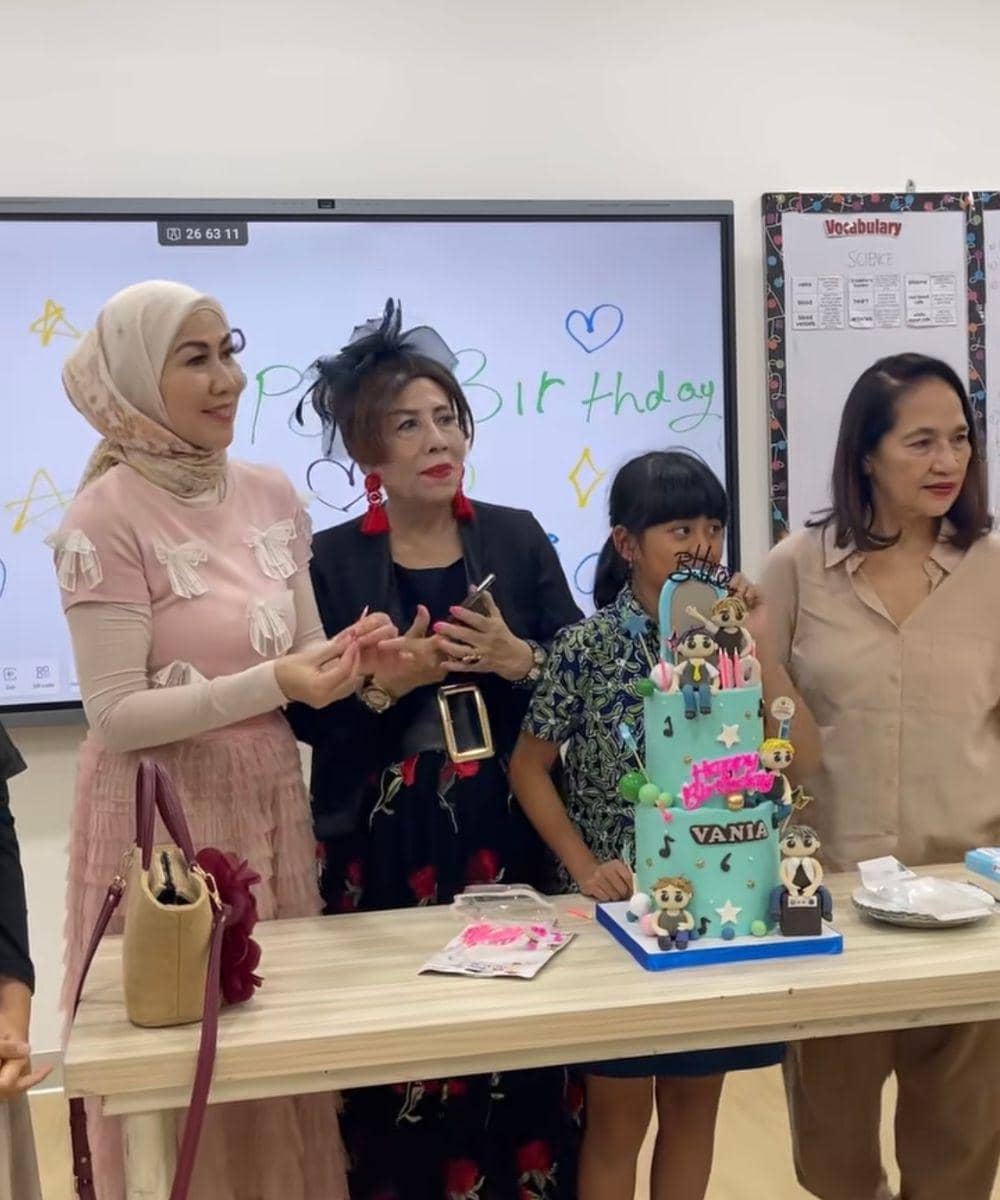 Venna Melinda Rayakan Ultah Vania 2