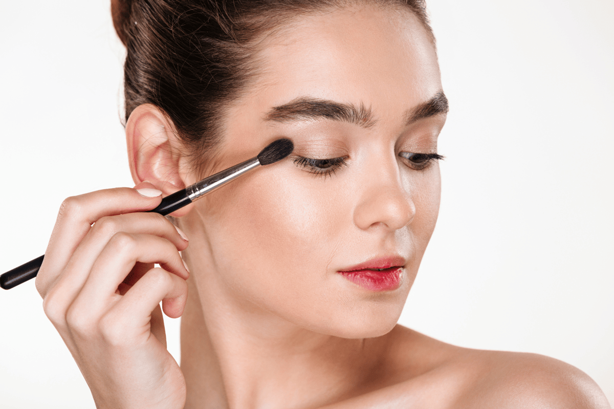 7 Tips Makeup Mata untuk Segala Bentuk Kelopak