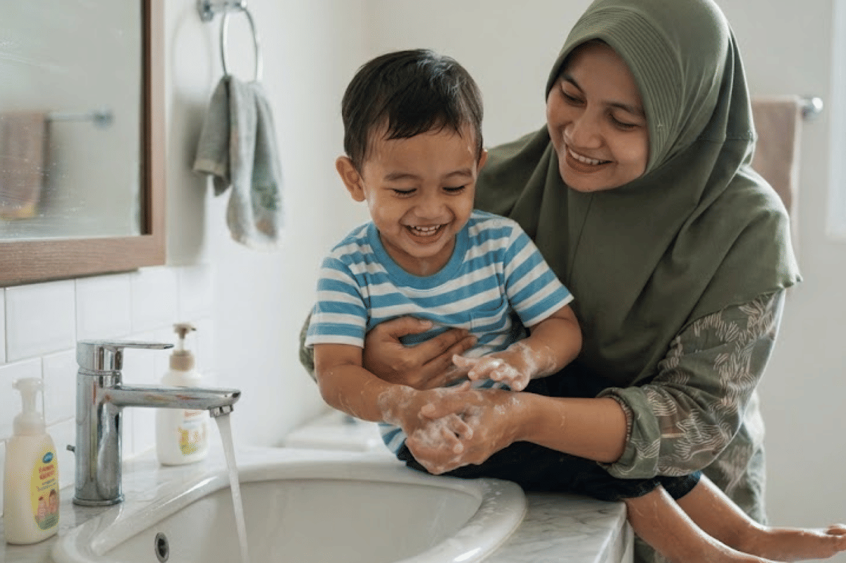 Jaga kebersihan di rumah agar anak terhindar dari influenza