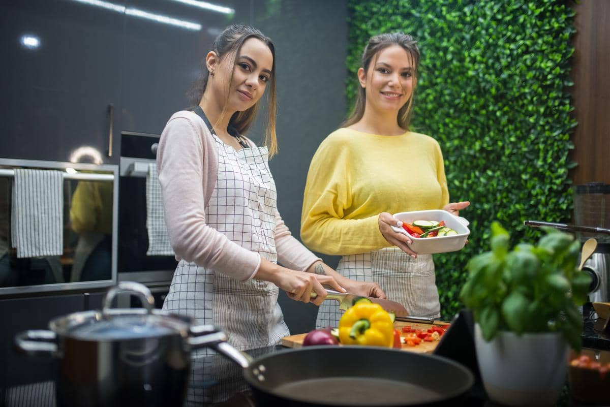 Menyajikan makanan yang seimbang untuk anak