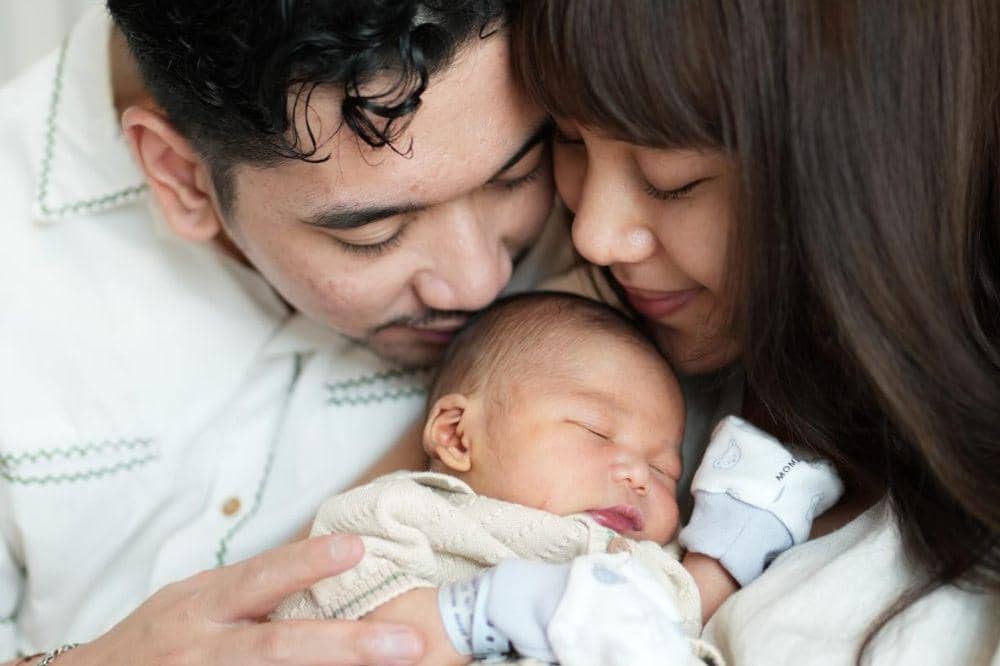Momen Adinda Thomas Melahirkan Putra Pertama, Kendrick Sakara Akmal