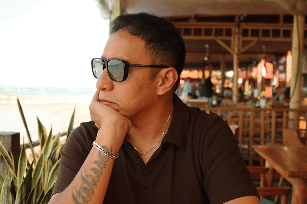 5 Fakta Dennis Talakua, Calon Suami Marion Jola