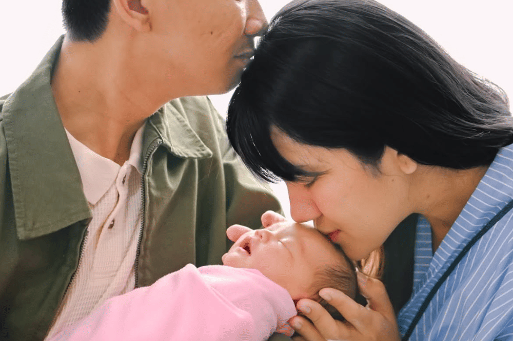 Karunia anak pertama berjenis kelamin perempuan
