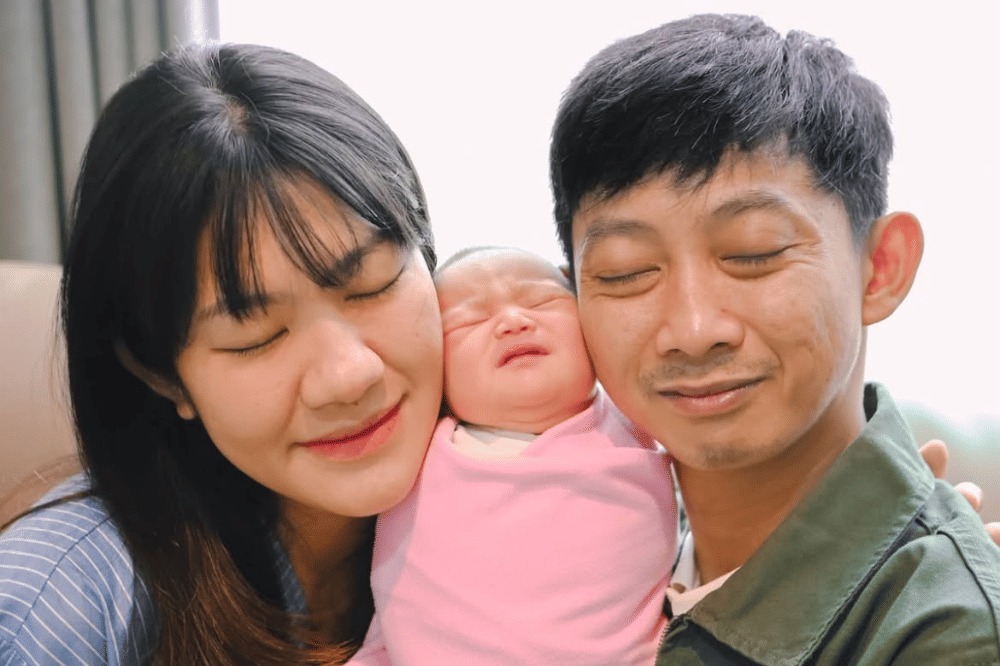 Menyapa putri kecil dengan nama panggilan Viola
