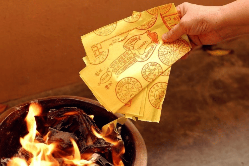 Ritual selama Bulan Hantu