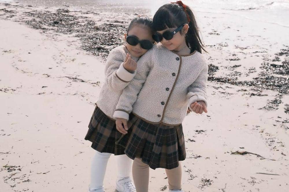 Felicya Angelista Bahagia Lihat Anak Pimpin Doa 2
