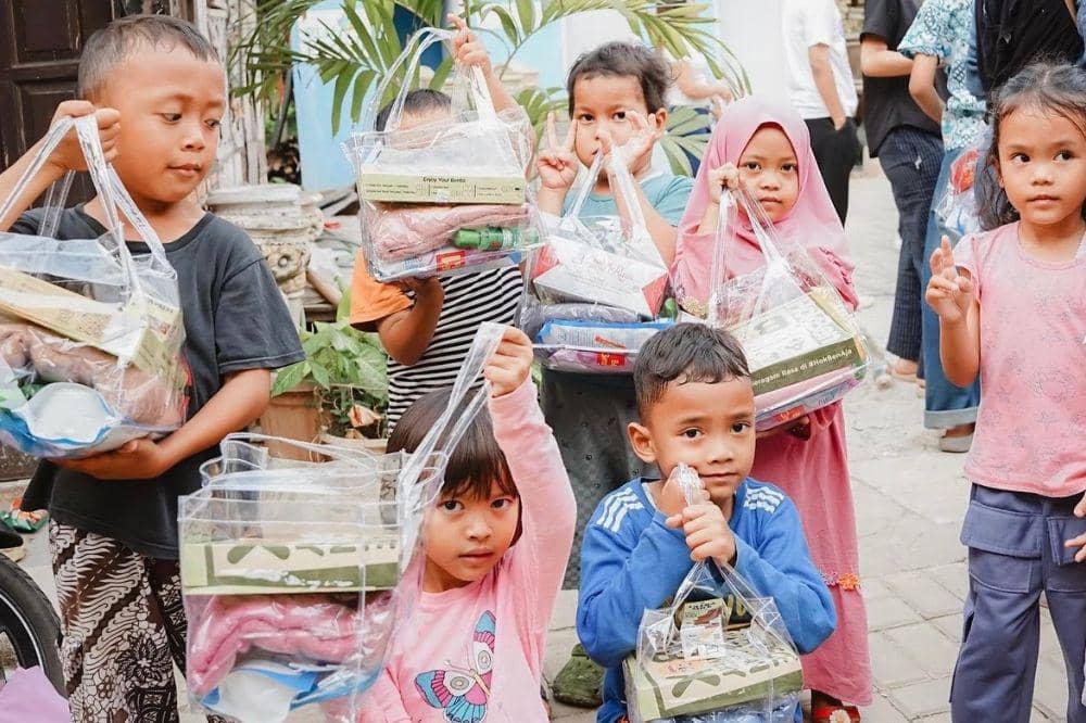 Rachel Vennya Ajak Xabiru dan Chava Berbagi Kebaikan 3
