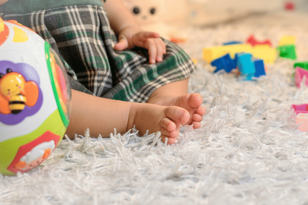 5 Cara Stimulasi Bayi 6 Bulan, dari Cilukba sampai Bernyanyi