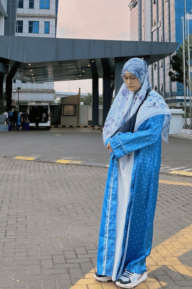 Tampil berhijab jelang keberangkatan umrah