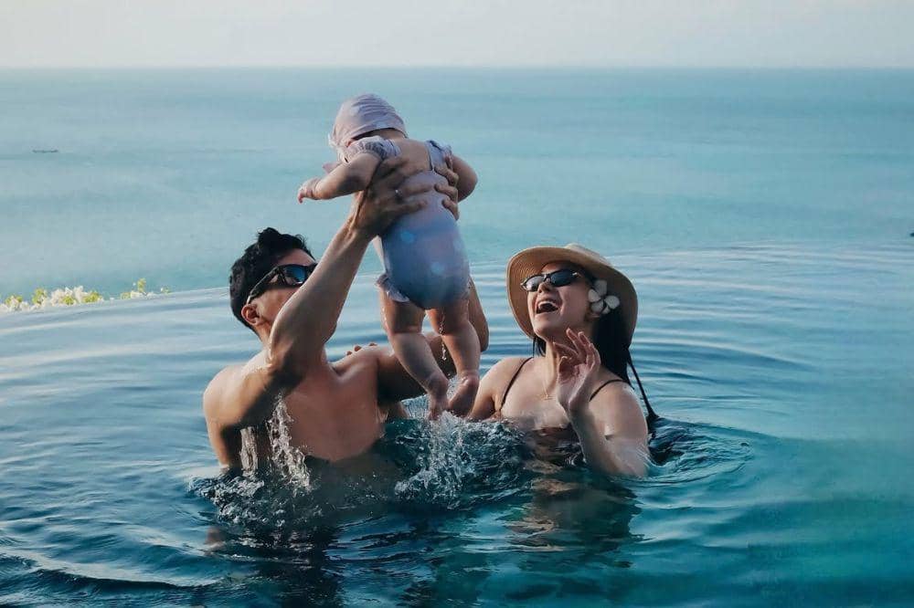 7 Foto Al Ghazali dan Alyssa Daguise Quality Time Bersama Soleil di Bali