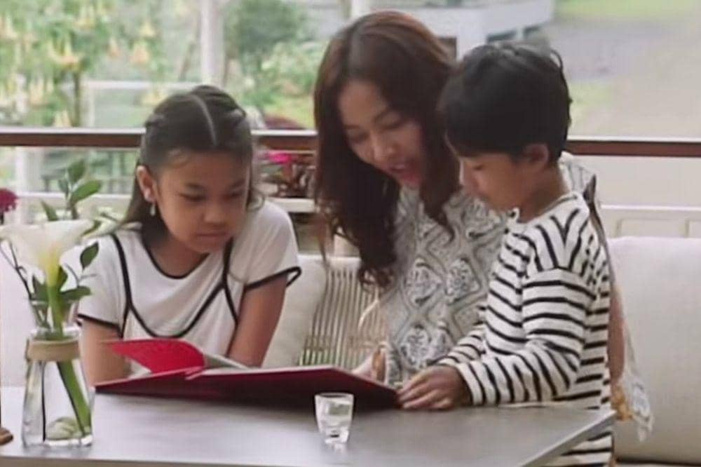 Whulandary Herman Bersyukur Punya Dua Anak 3