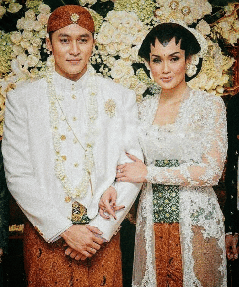 Sara dan Demian resmi menikah pada 22 Mei 2014