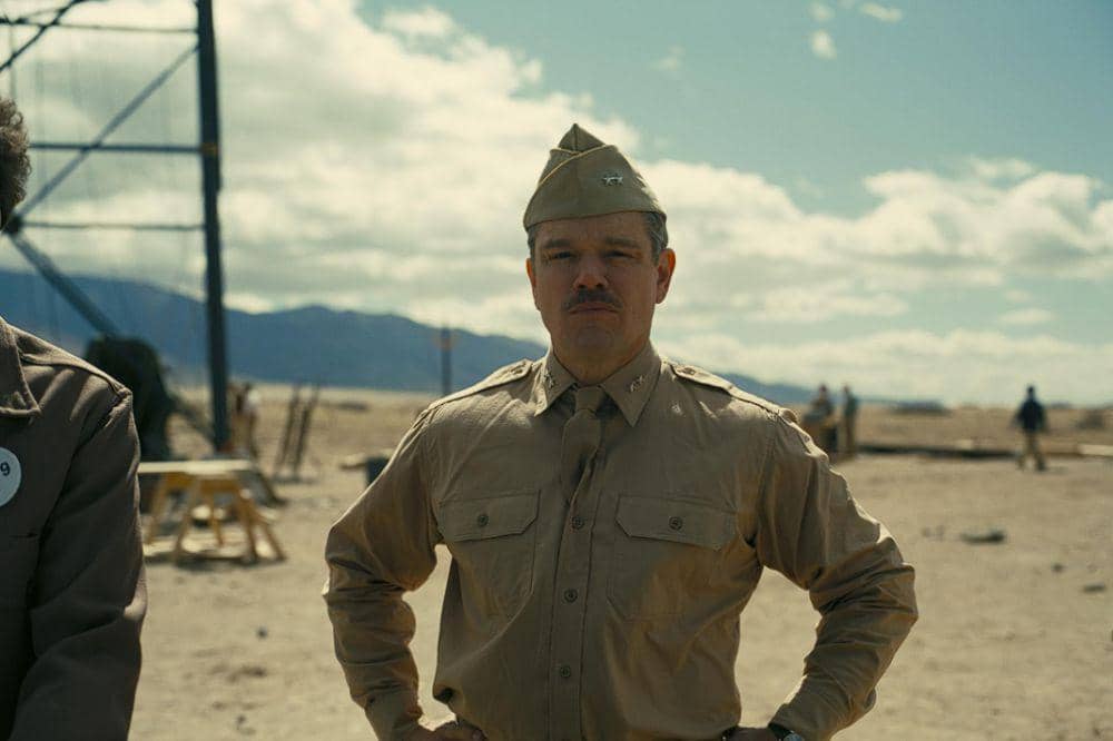 Letnan Jenderal Leslie Groves dalam Oppenheimer (2023)