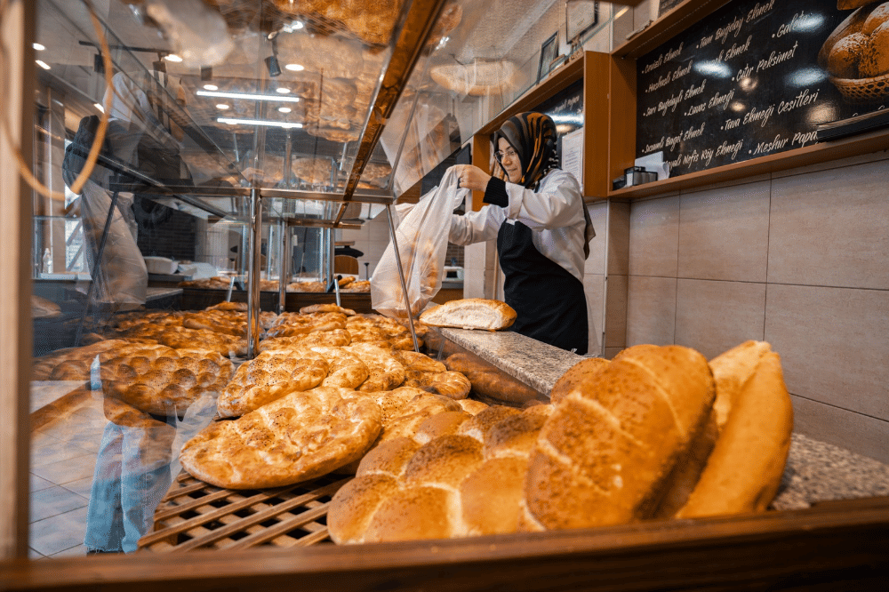6 Roti Legendaris di Jakarta Pusat yang Masih Eksis hingga Kini