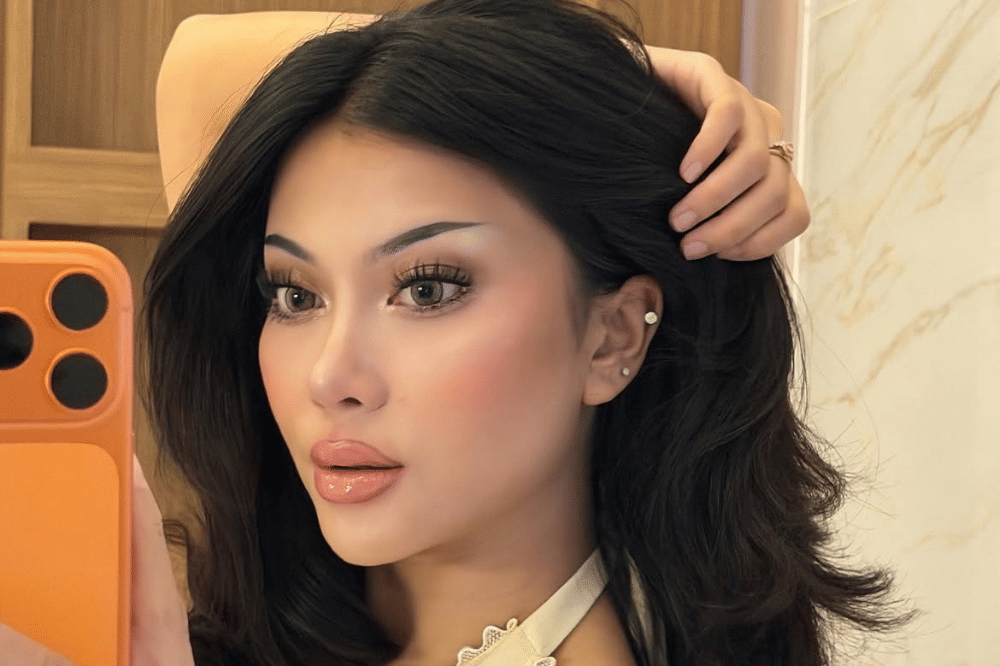 Eye makeup soft glam untuk tampilan elegan dan tegas