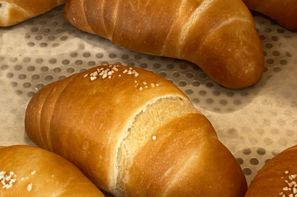 Salt bread memiliki tekstur bantat