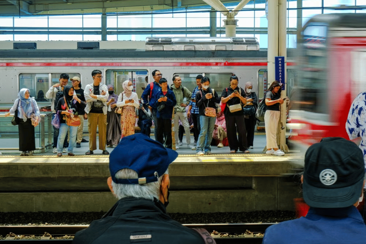 Jumlah masyarakat menjadi salah satu tantangannya