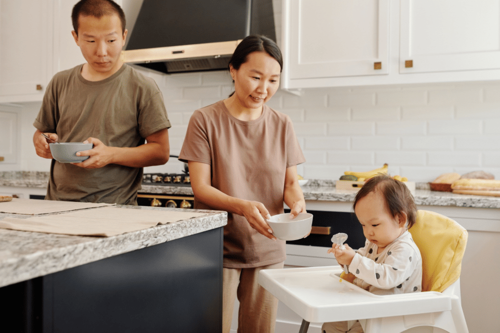 Kenapa Bayi Tidak Mau Makan Pakai Sendok?