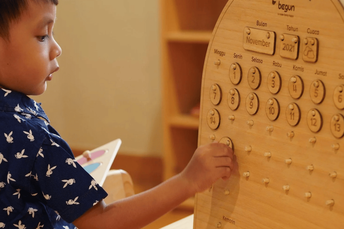 Bumi Nusantara Montessori secara resmi memasukkan sensory di kurikulum