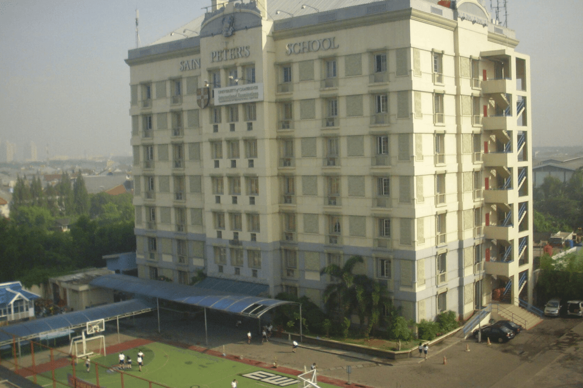 Saint Peter's School belajar Bahasa Inggris, Mandarin, dan Bahasa Indonesia