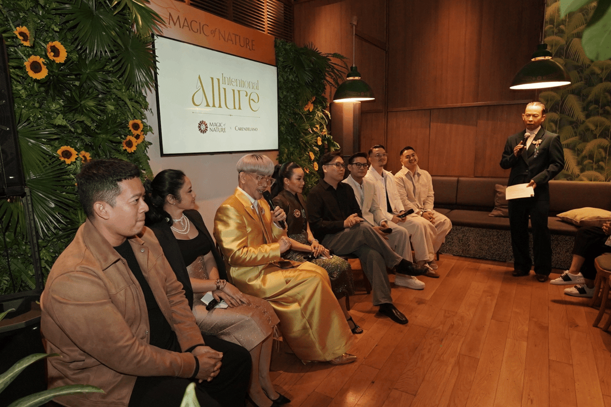 Press conference intentional allure (3)
