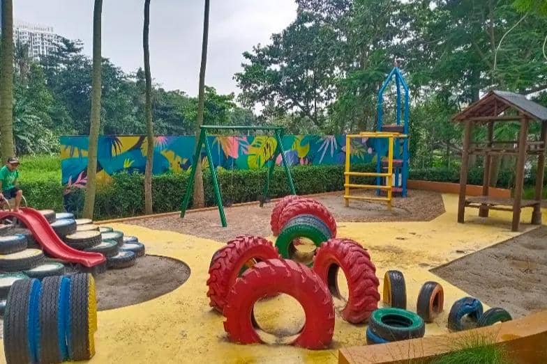 Taman Delonix (Pekayon)