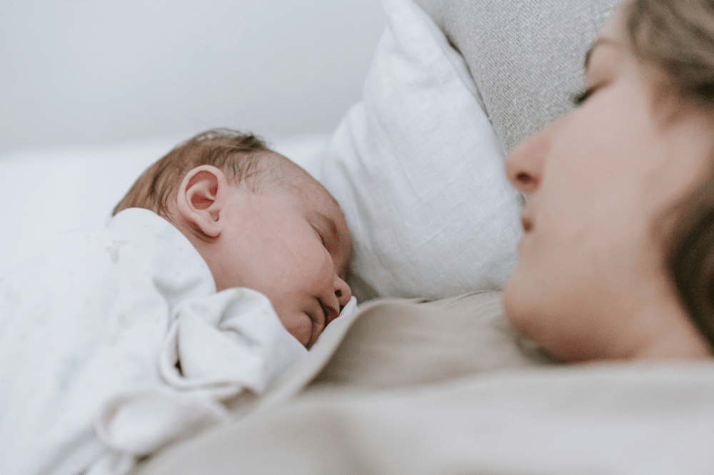 Ganti payudara jika bayi mulai menggigit di akhir sesi menyusu