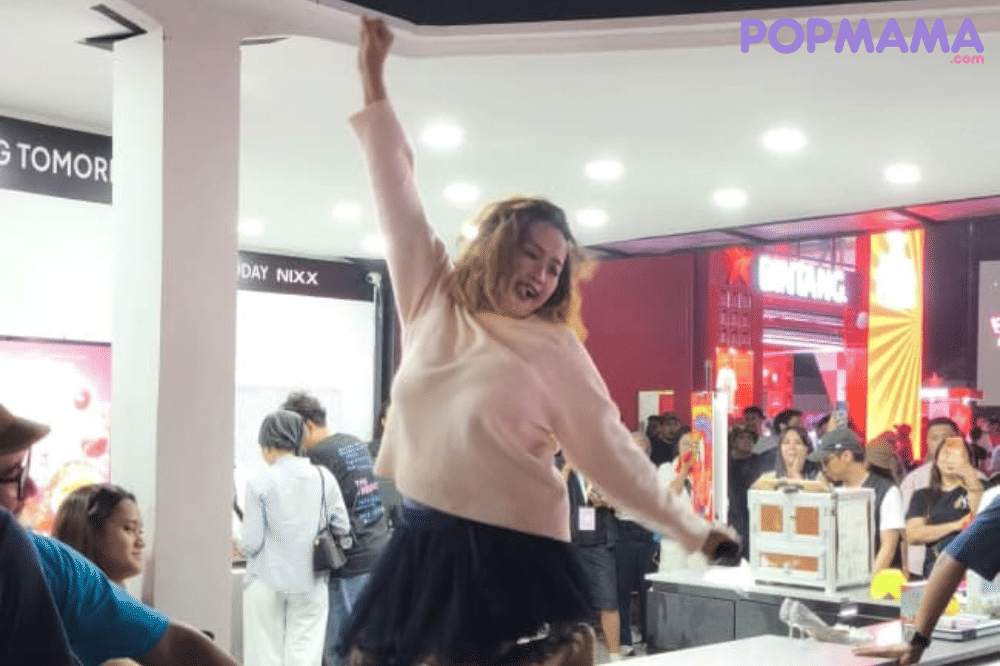 Foto Pinkan Mambo