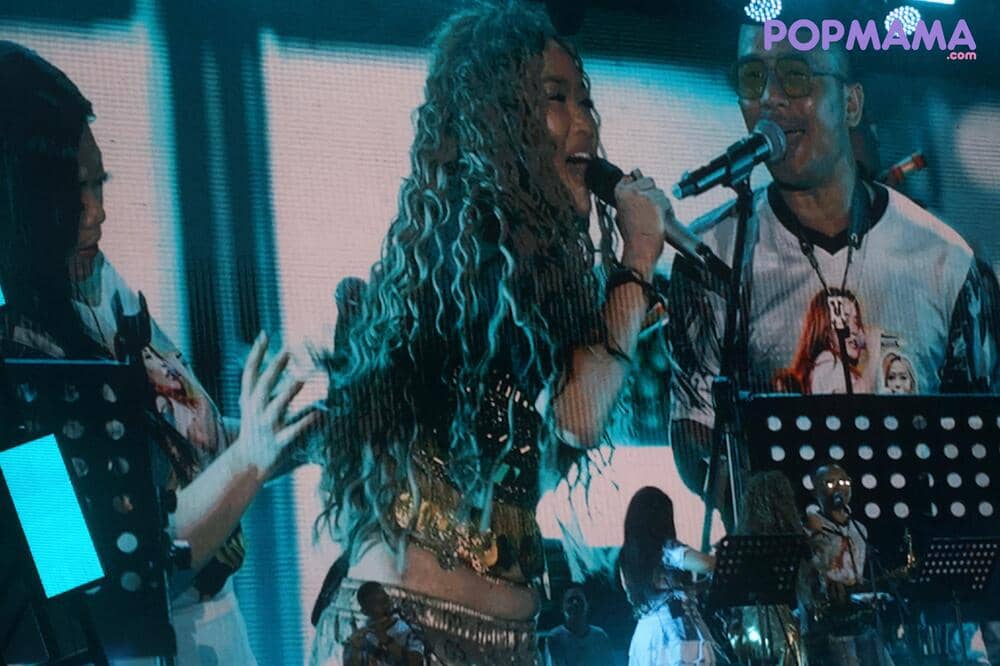 Inul Daratista Tampil Glamor serba Emas di Pestapora 2026 3