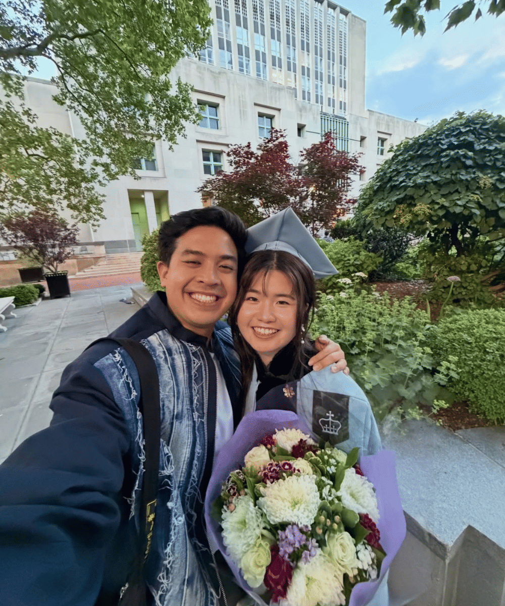 Hubungan mereka mulai dikenal publik saat wisuda Gracia