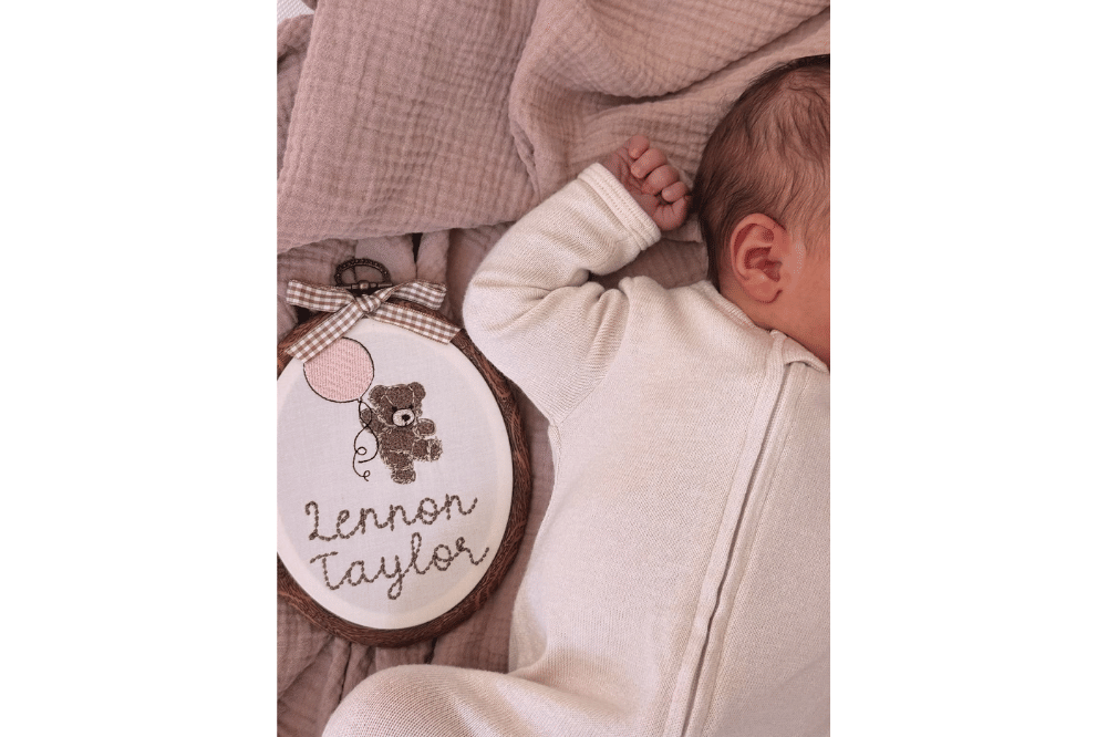 Taylor Lautner dan istri umumkan kelahiran anak pertama