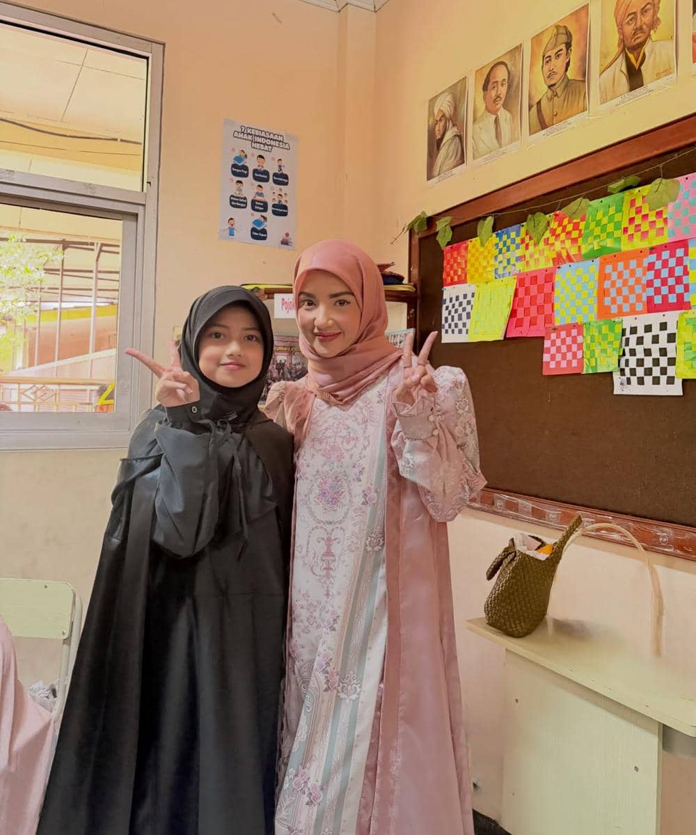 Layaknya kakak beradik