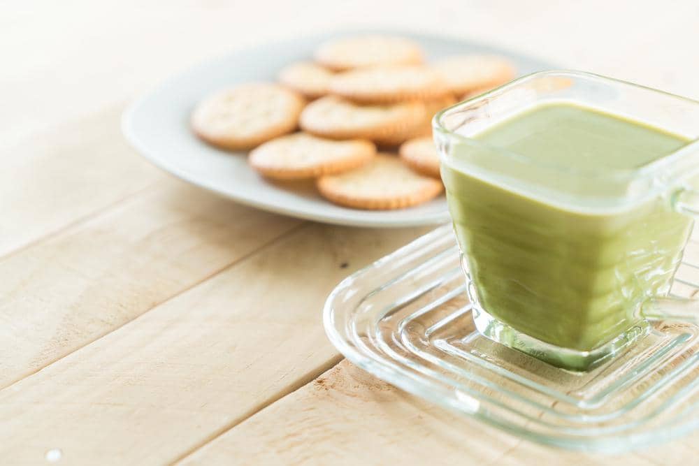 Benarkah minum sari kacang hijau bisa membuat kulit bayi jadi putih?