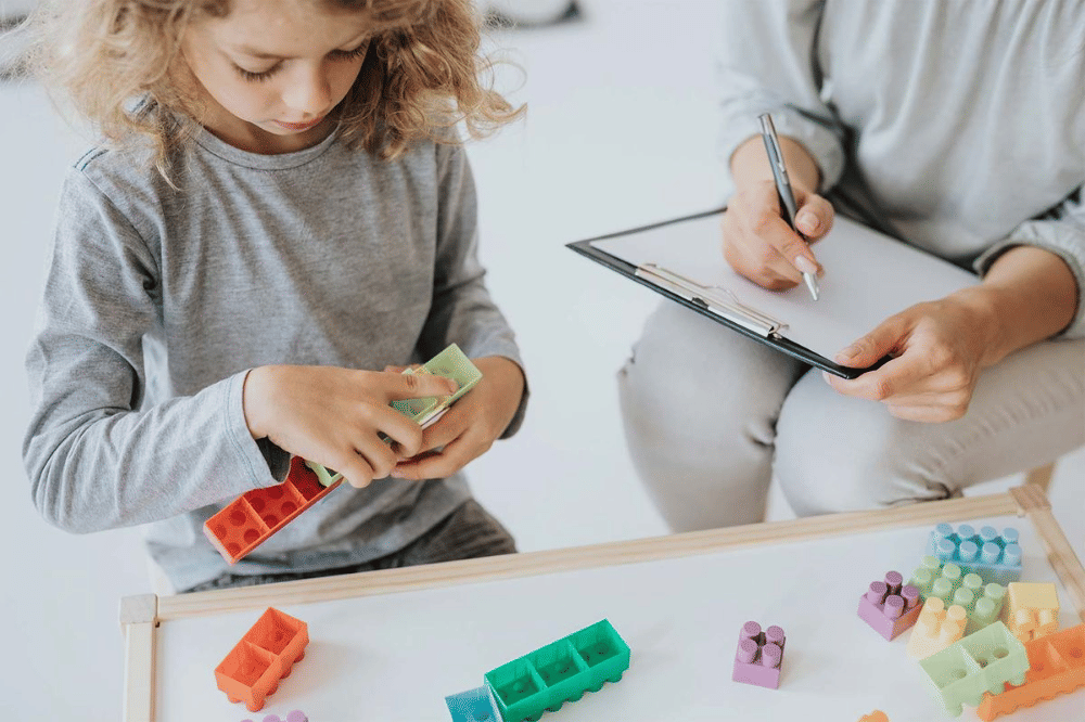 Anak yang sedang melakukan skrining autisme