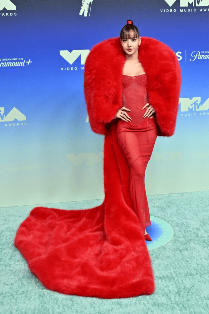 Outer Bulu Merah Besar